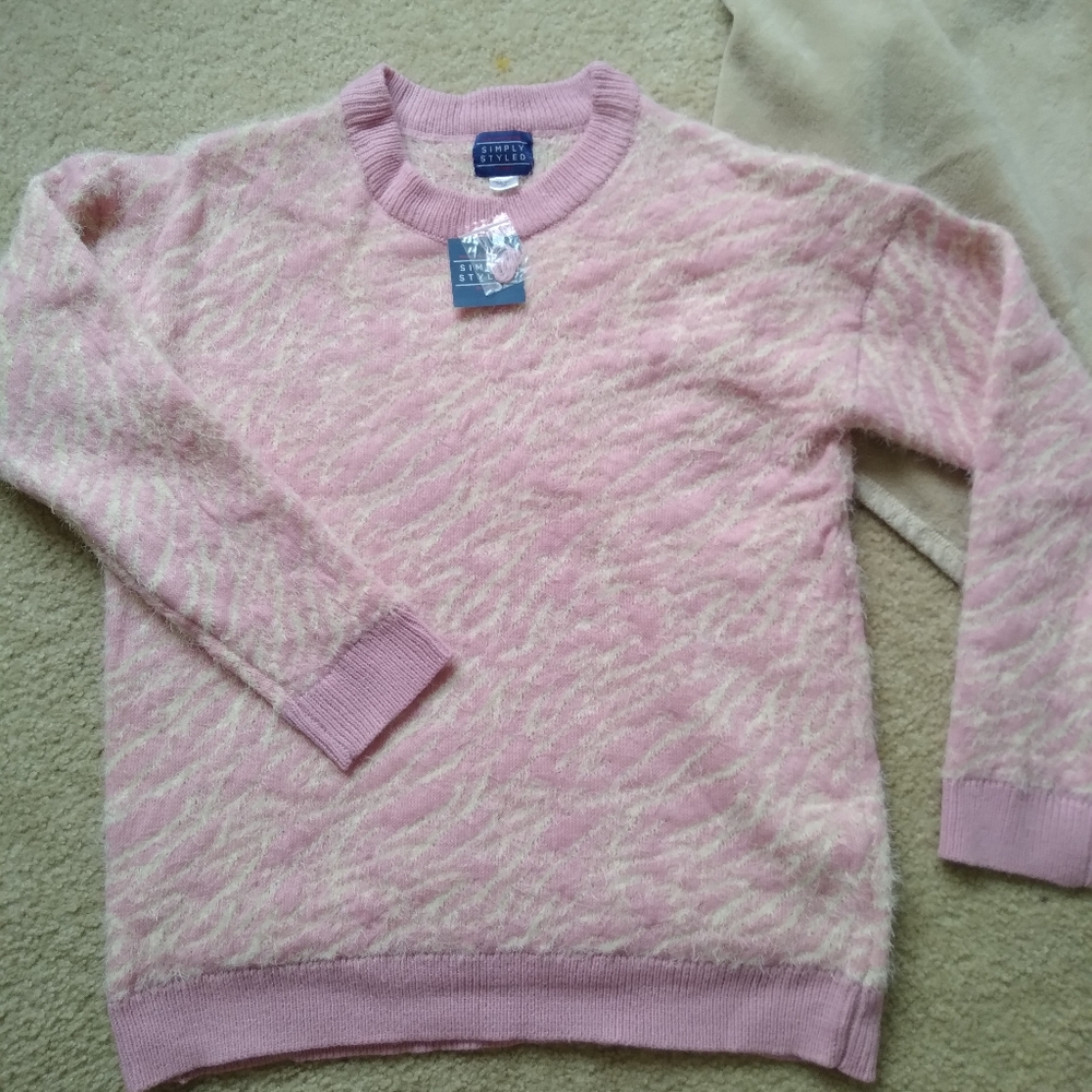 🆕️Simply Styled Eyelash Sweater🆕️